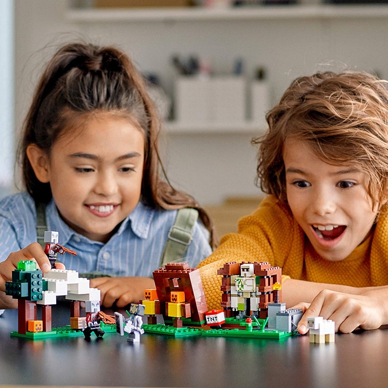Lego Minecraft 21159 – Cuộc phiêu liu giải cứu Iron golem